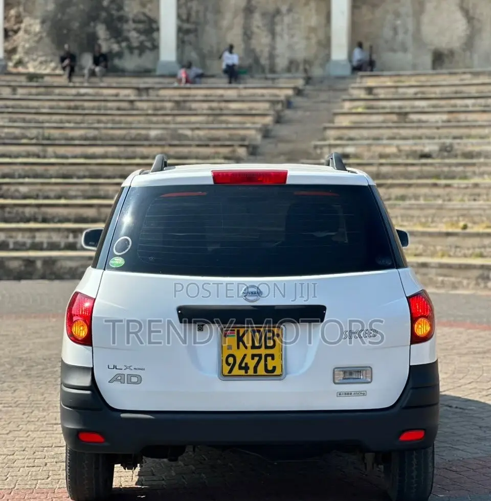 Nissan Advan 2013 White