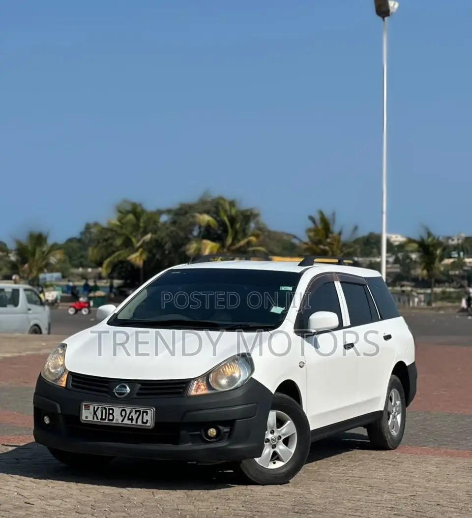 Nissan Advan 2013 White