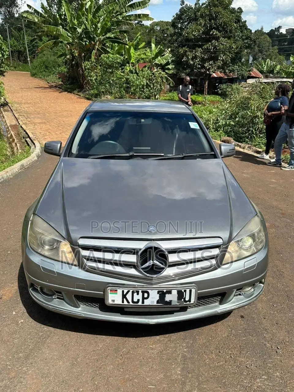 Mercedes-Benz C200 2010 Gray