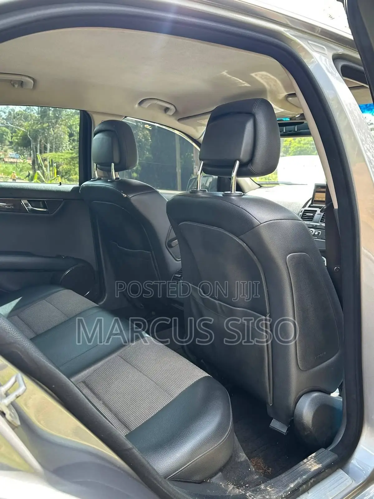 Mercedes-Benz C200 2010 Gray