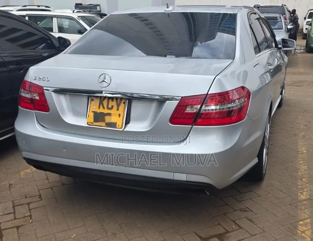 Mercedes-Benz E300 2013 Silver