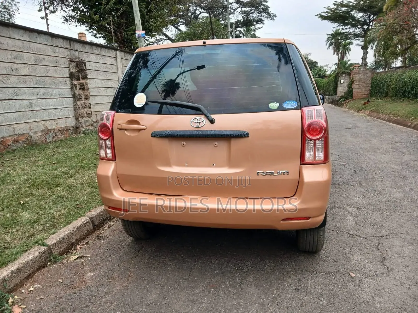 Toyota Raum 2008 Orange