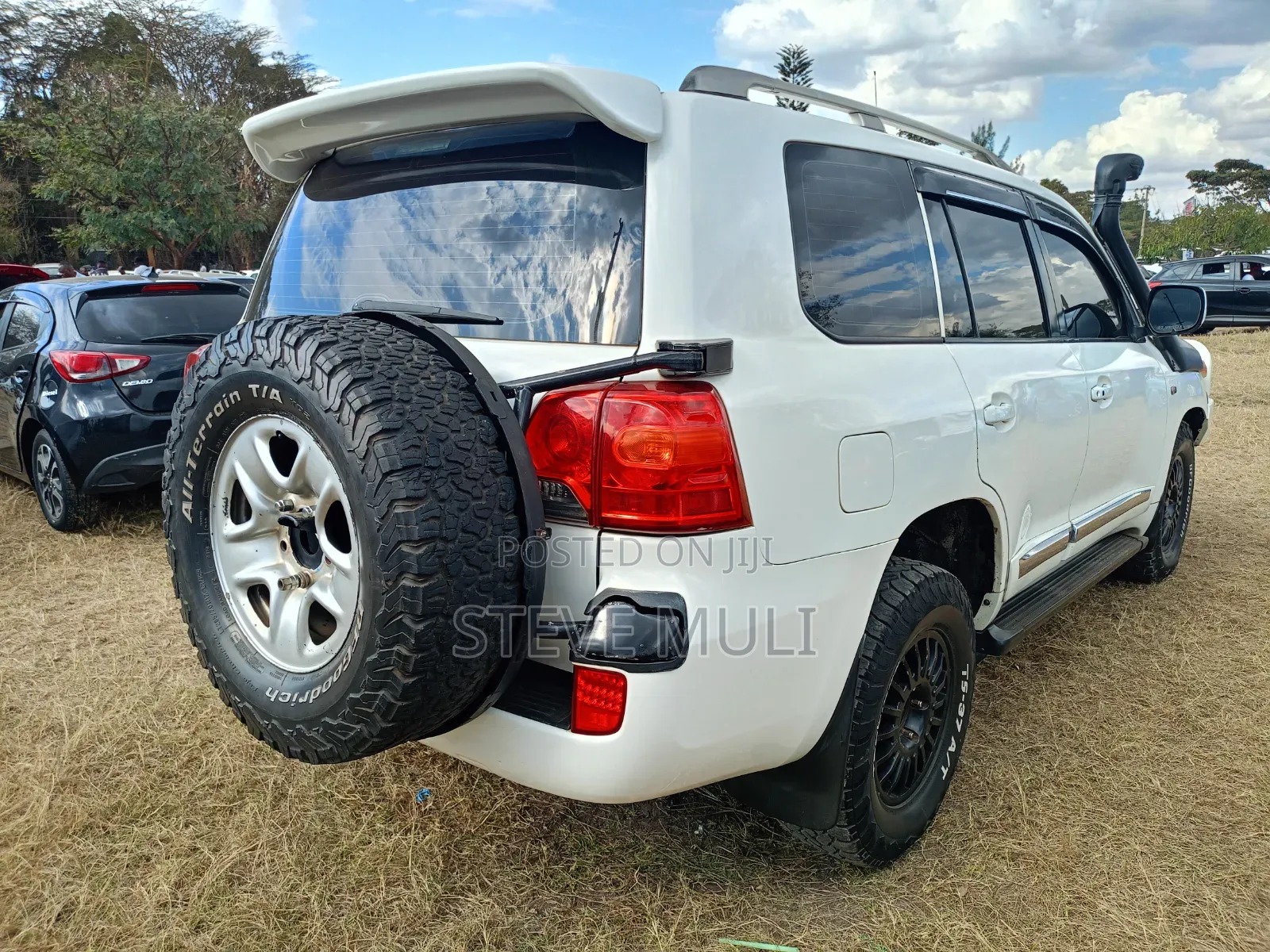 Toyota Land Cruiser 2012 White