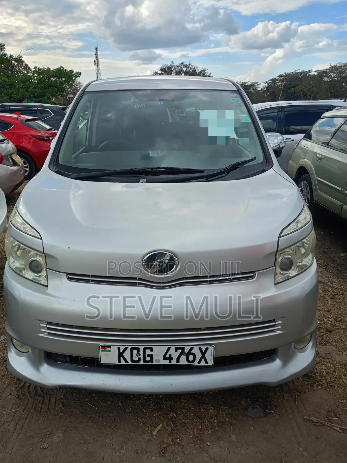 Toyota Voxy 2009 Silver