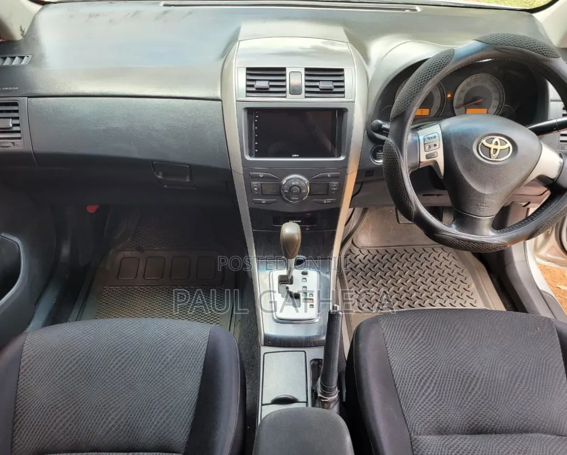 Toyota Corolla Fielder 2011 Silver