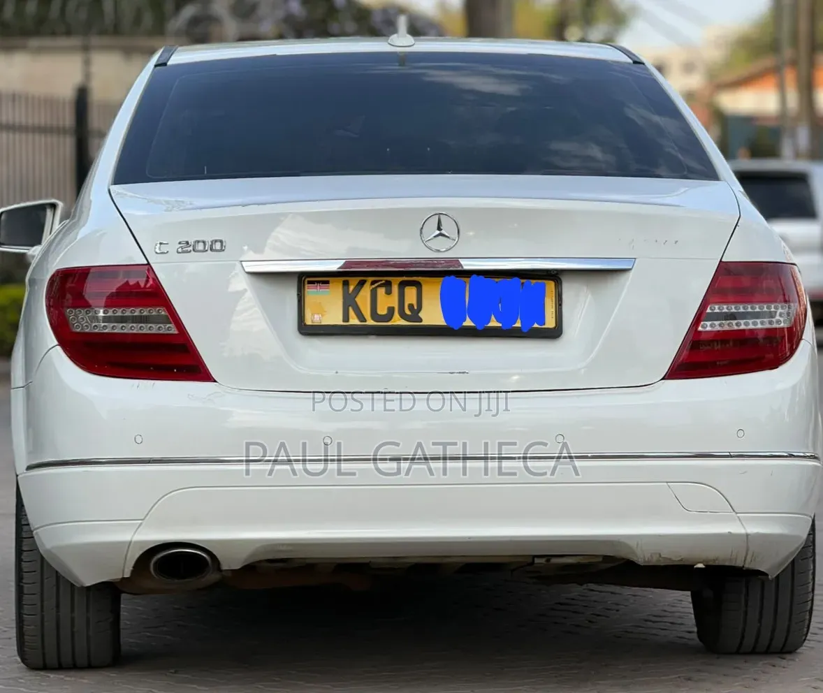 Mercedes-Benz C200 2011 White