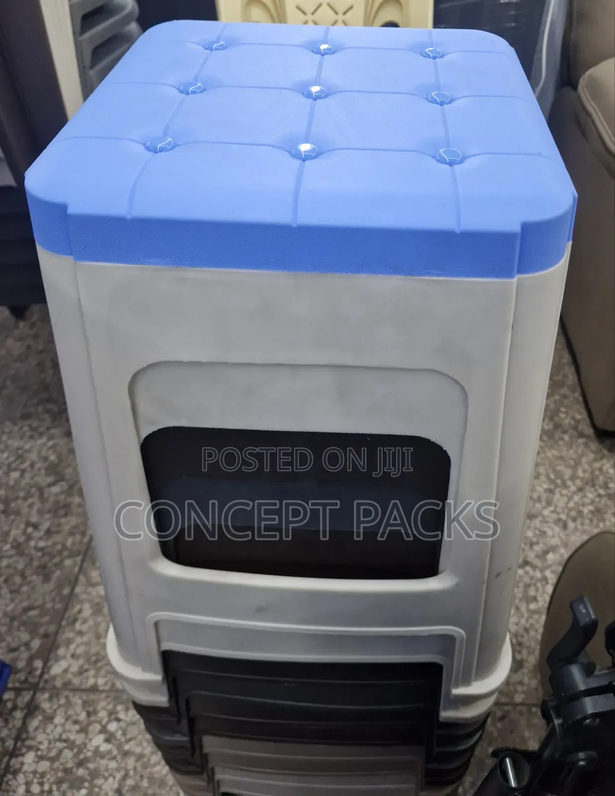 Blue Plastic Button Trendy Stool Kenpoly