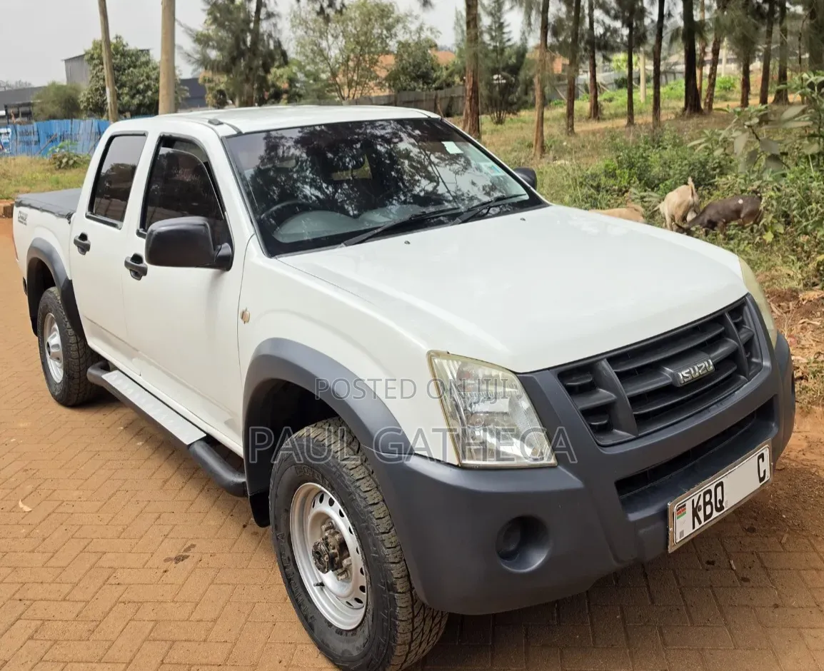 Isuzu D-MAX 2011 White