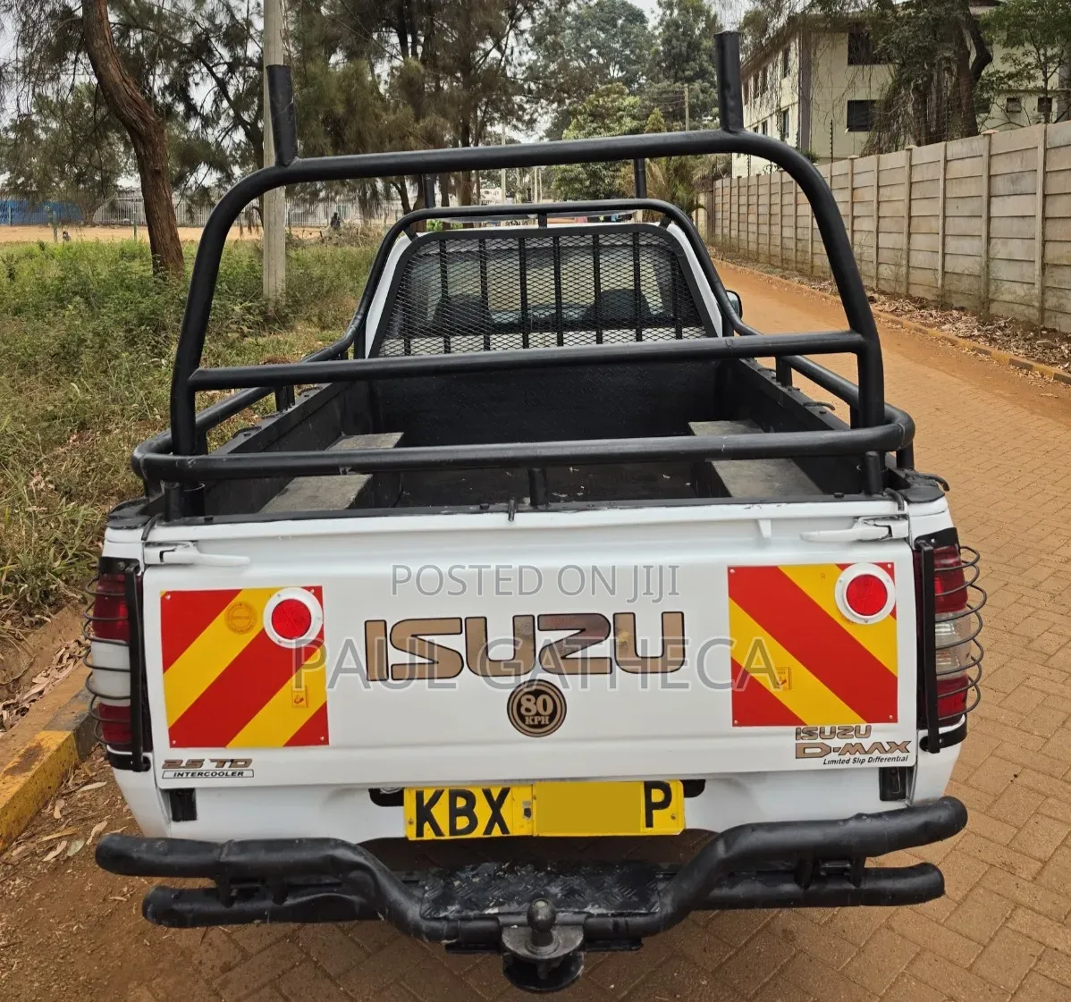 Isuzu D-MAX 2013 White