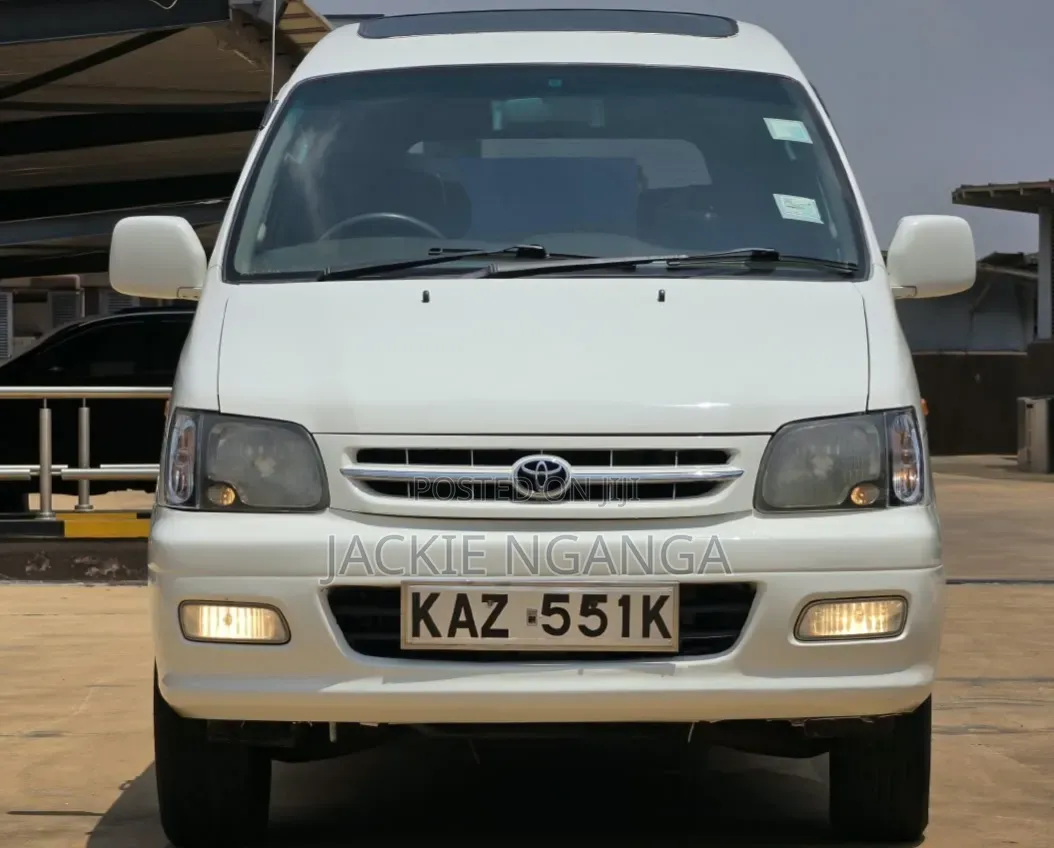 Toyota TownAce 2000 White