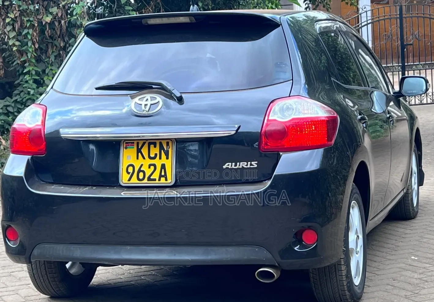 Toyota Auris 2011 Black
