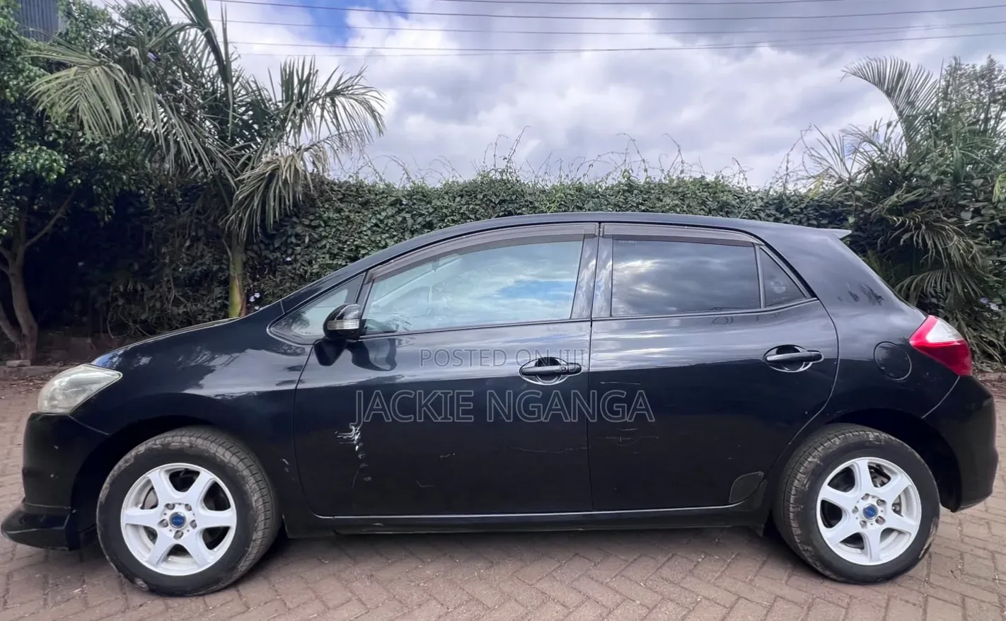 Toyota Auris 2011 Black