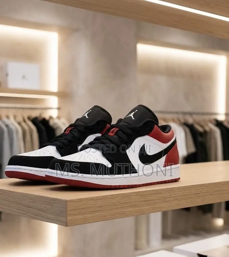 The AJ1 Low 'Black Toe' Size 36-45