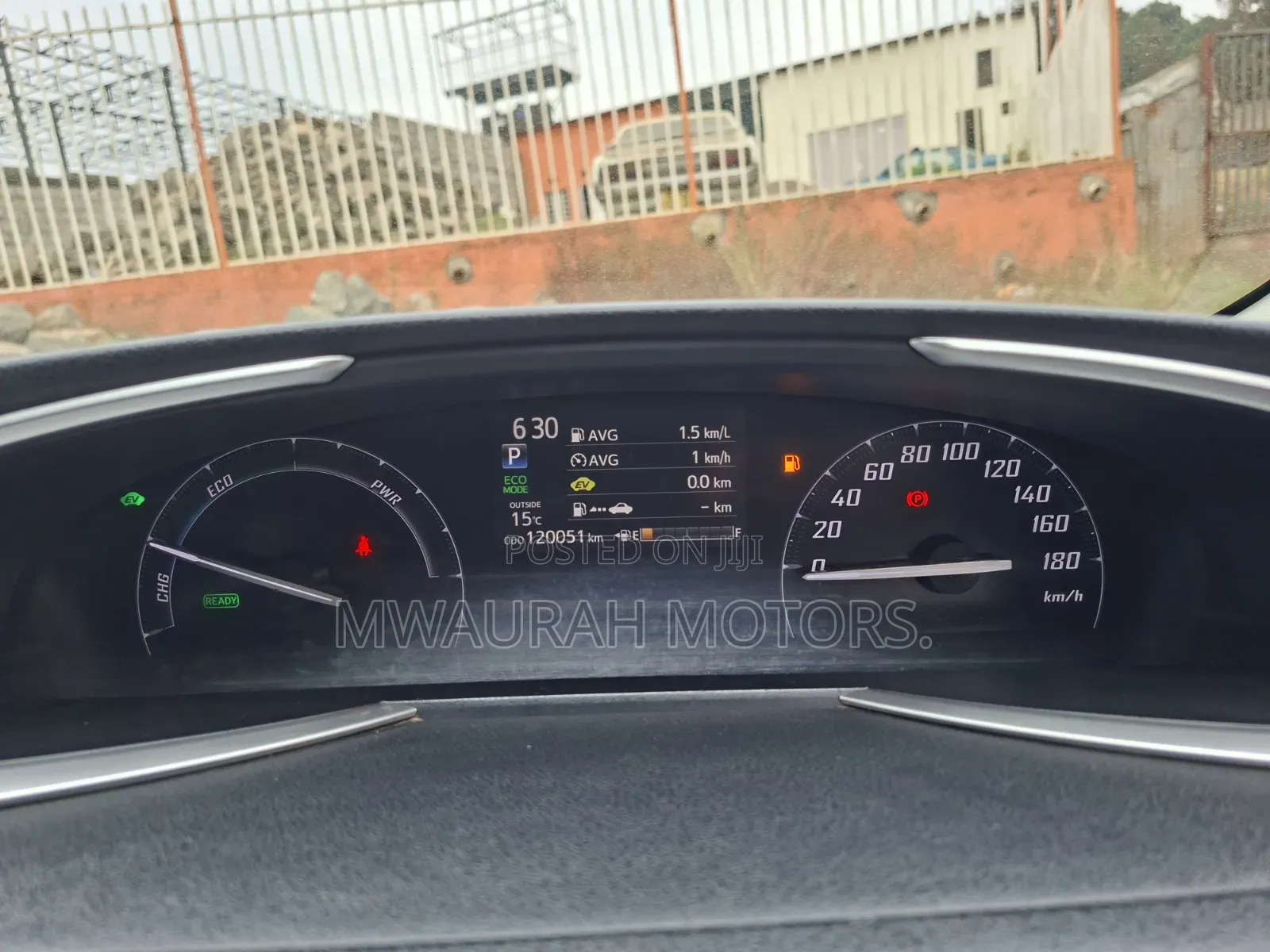 Toyota Sienta 2015 Red