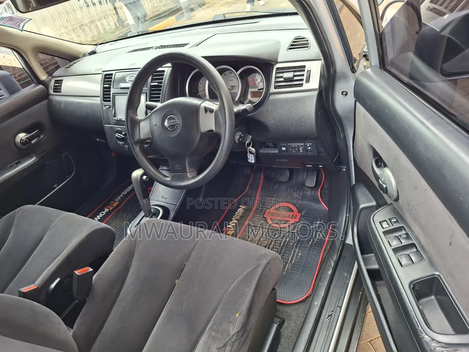 Nissan Latio 1.2 2012 Silver