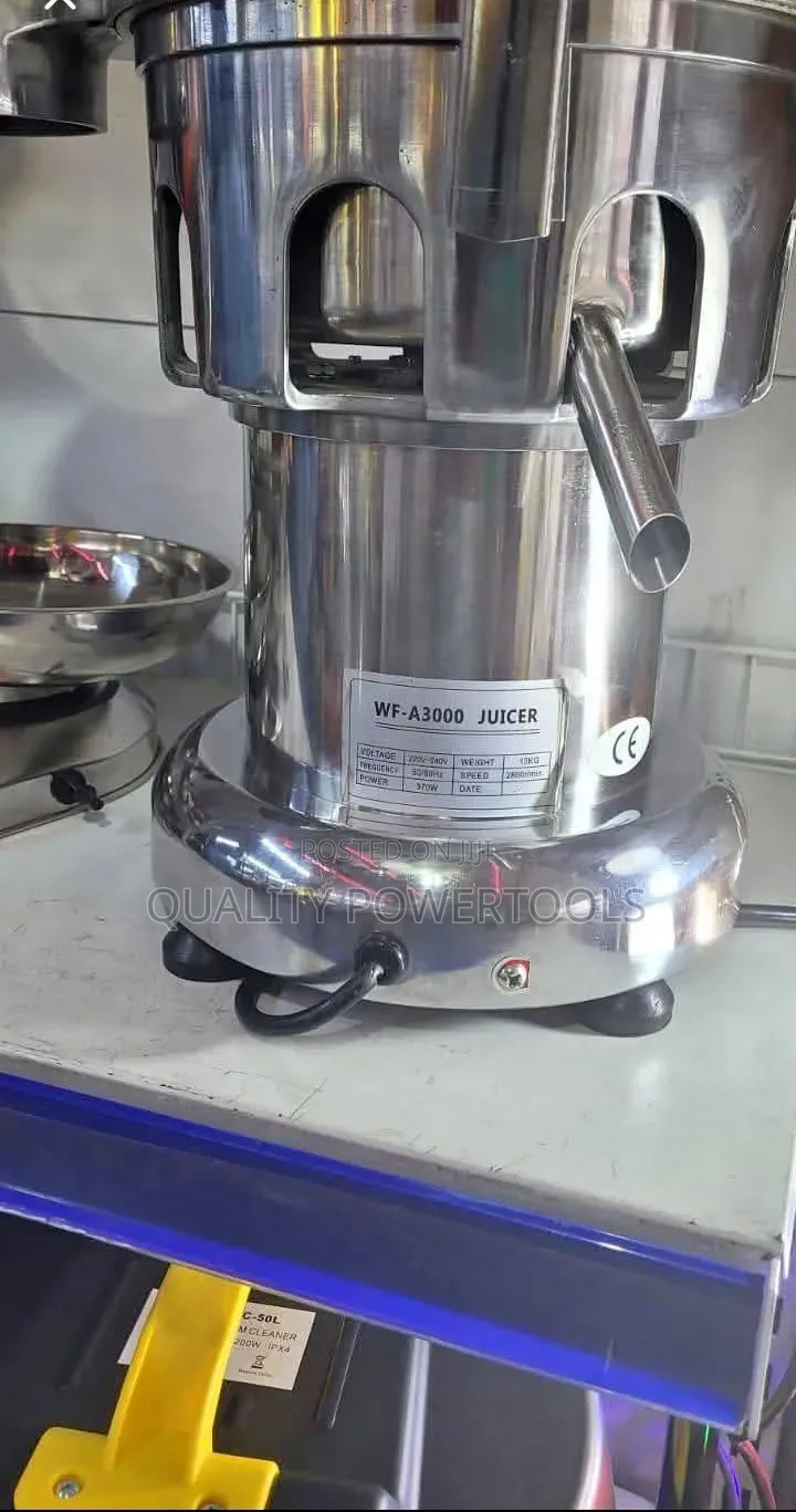 A -3000 Juice Extractor