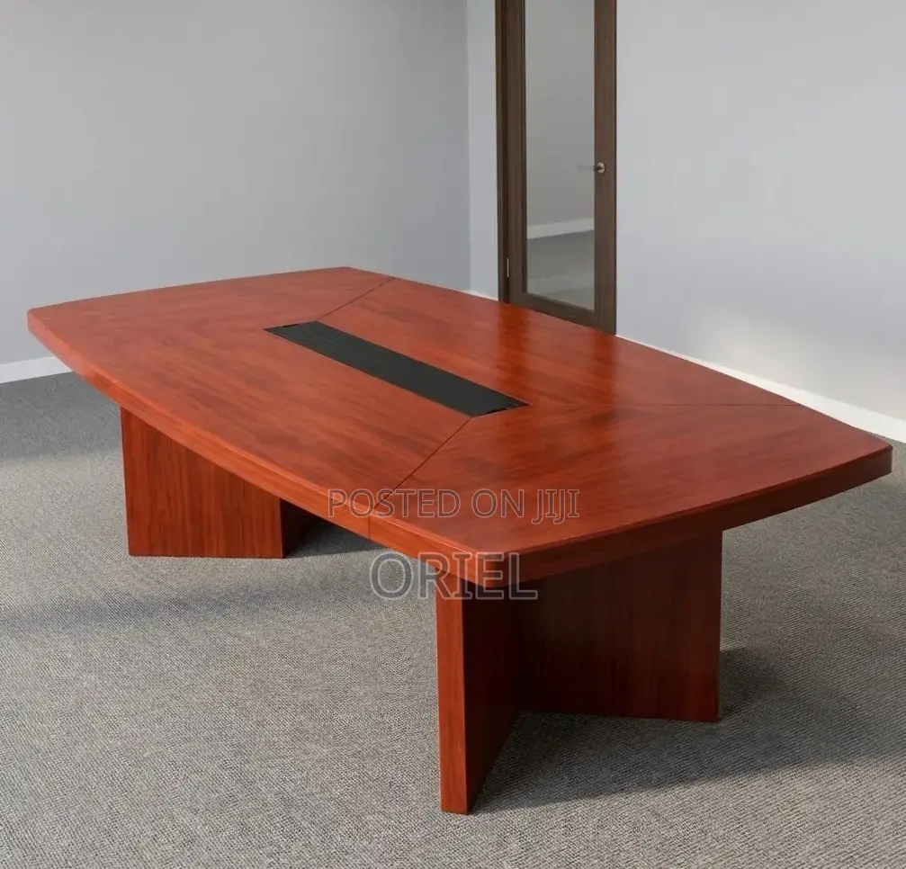 Office Boardroom Table : 8-Seater Conference TAble
