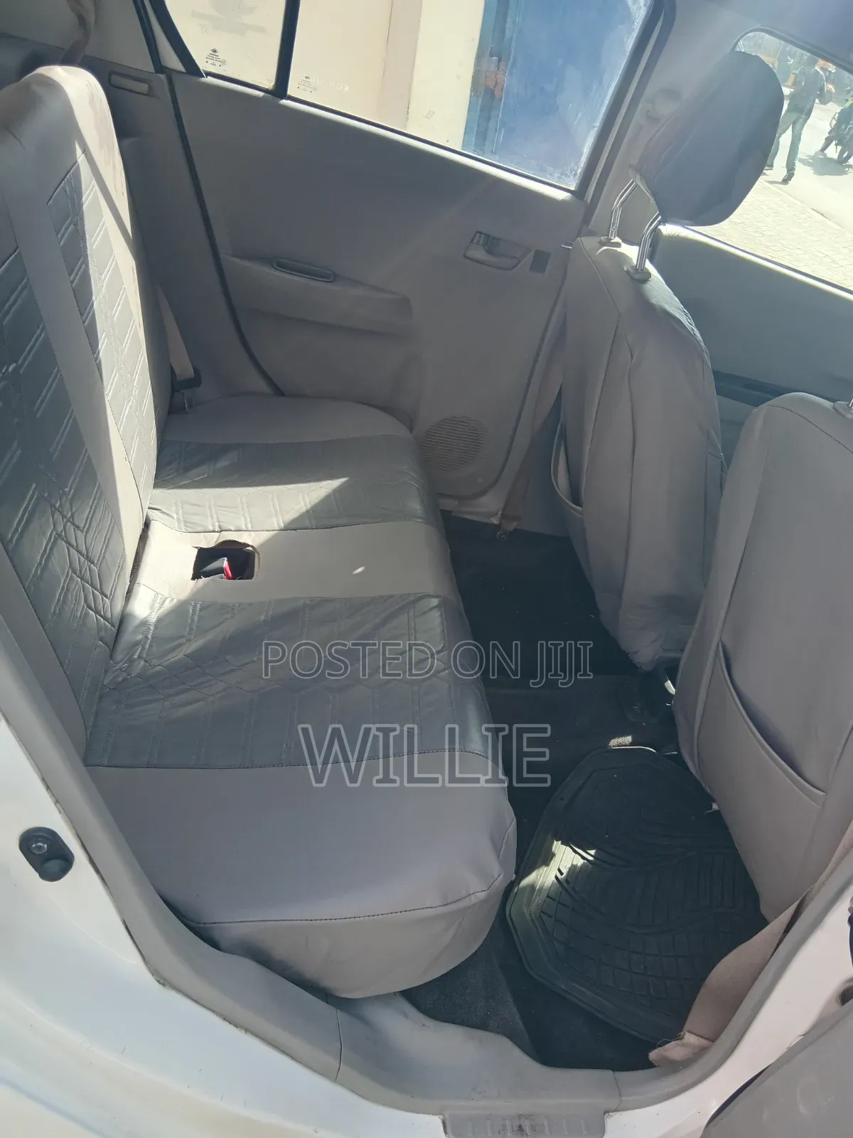 Daihatsu Mira 2014 White