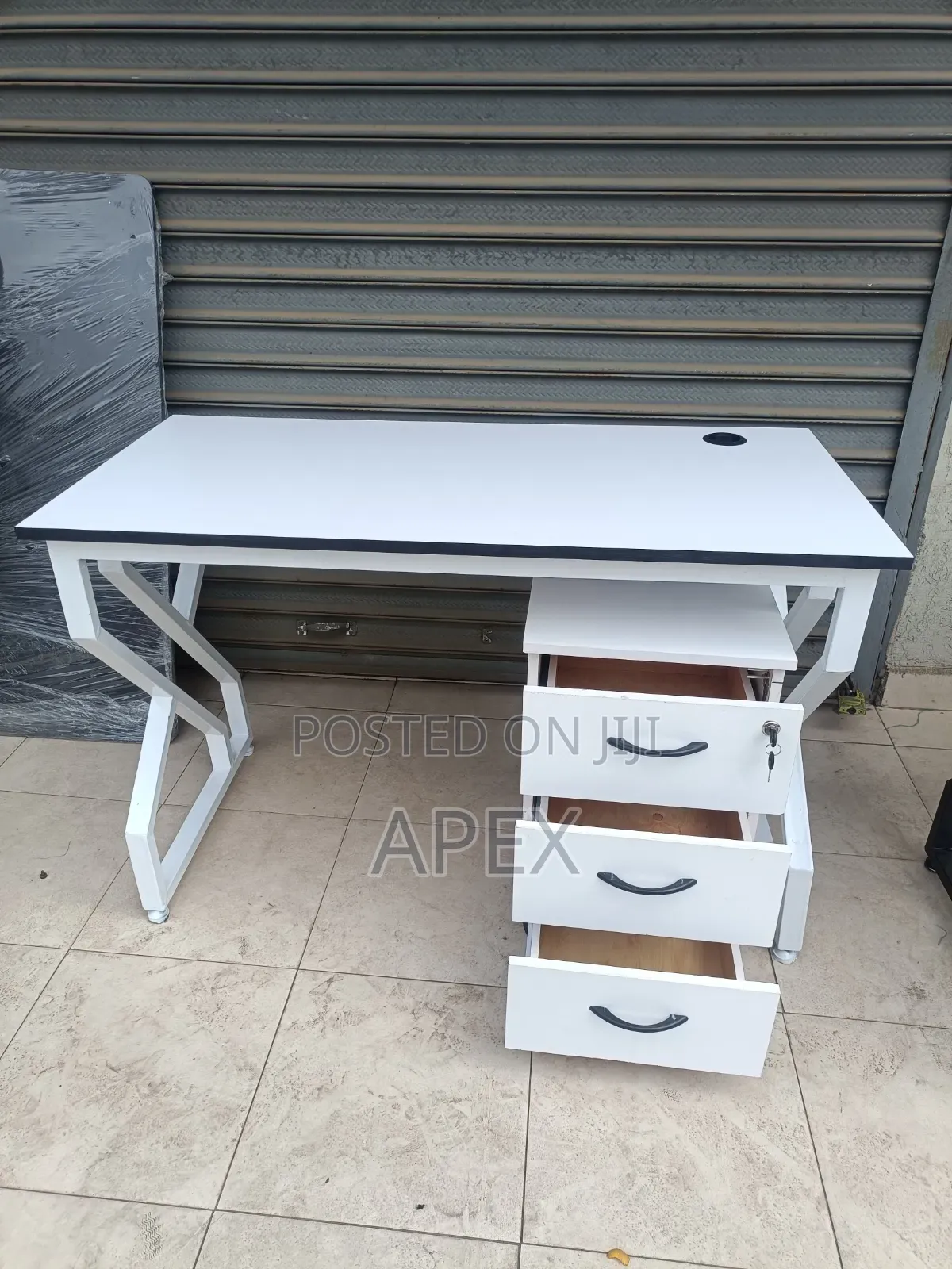 White Metallic Flame Desk and 3 Drawers Pedestal