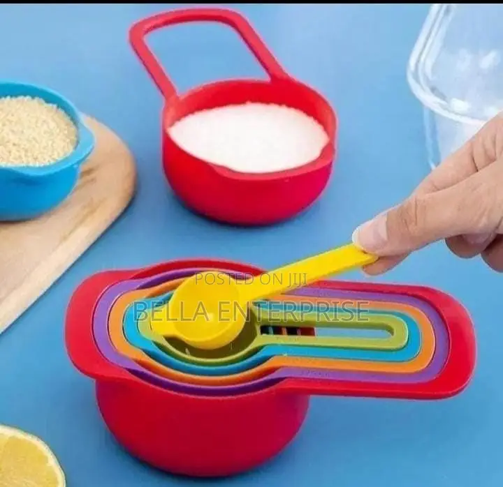 6 in 1 Measuring Cups Colour: Multicoloured