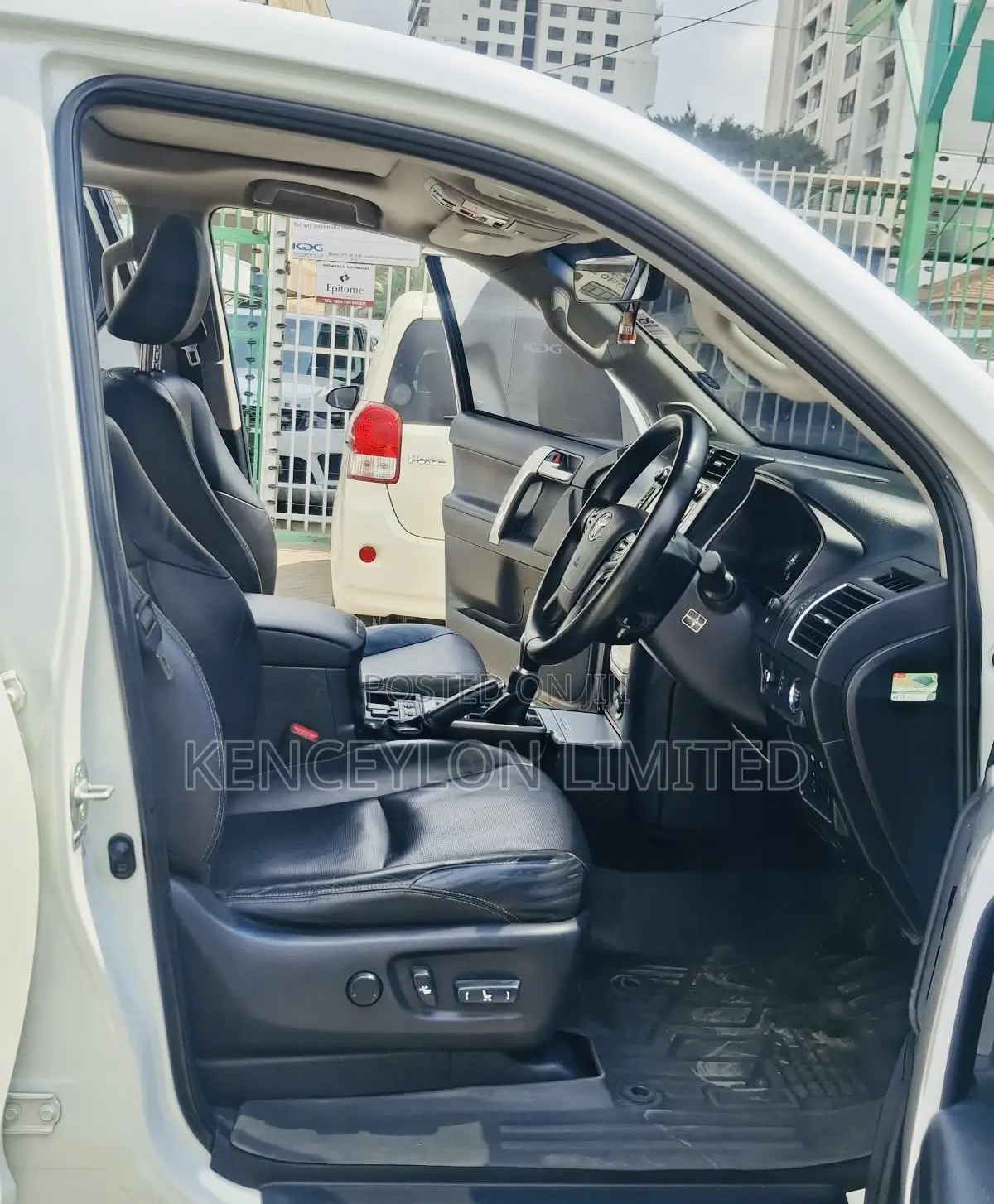 Toyota Land Cruiser Prado 2.7 2018 White