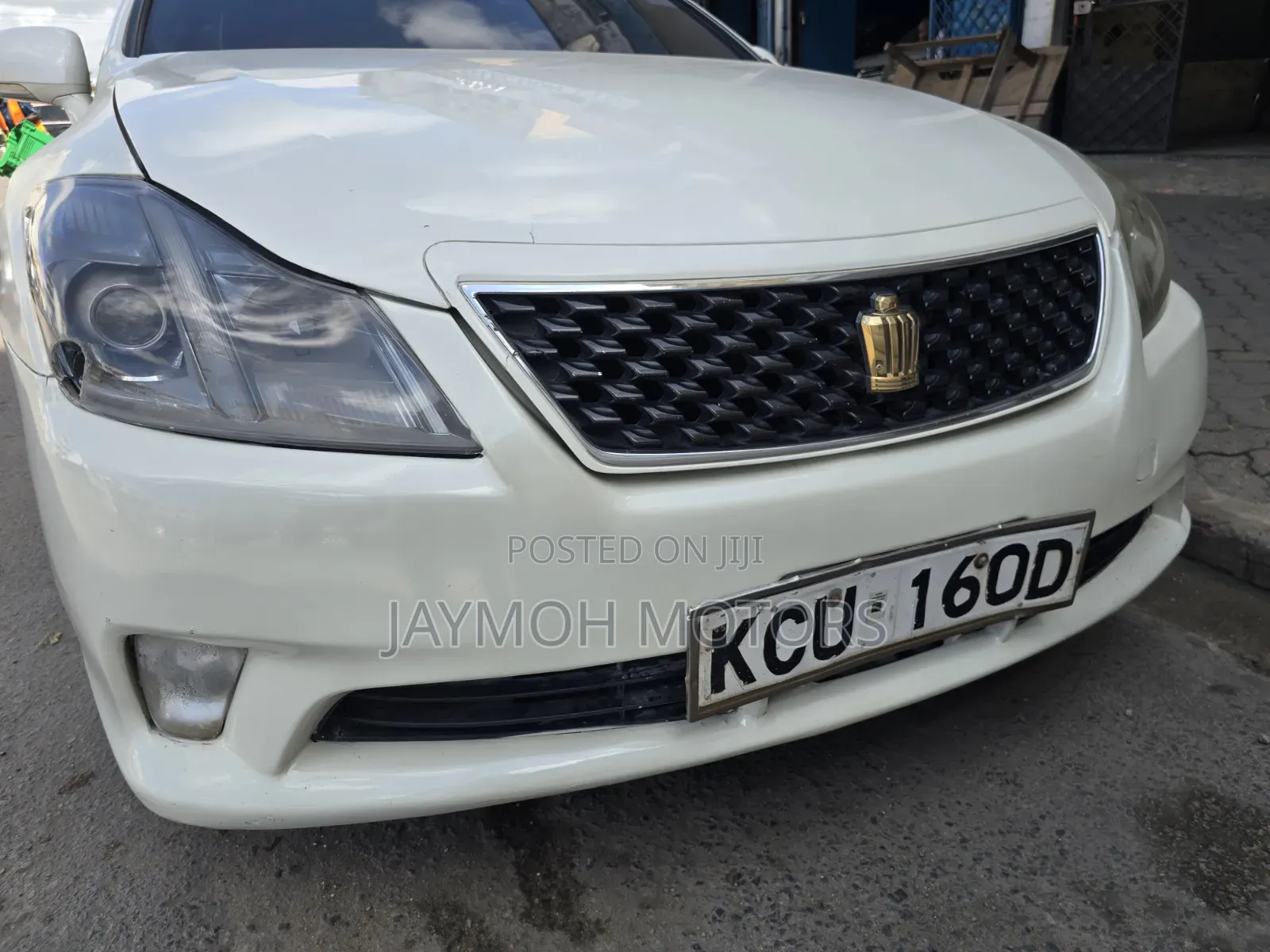 Toyota Crown 2013 Pearl