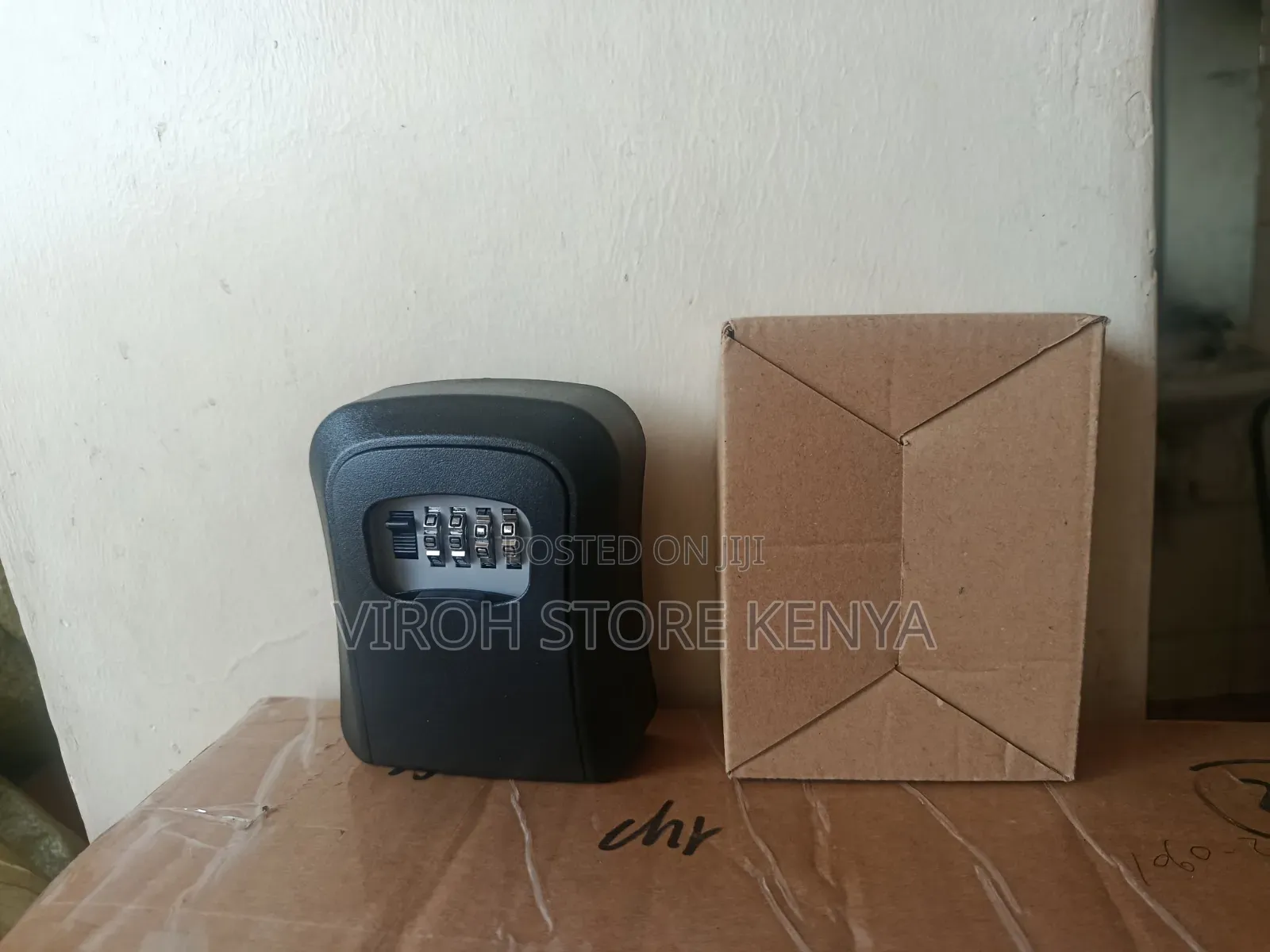 Four Digits Lockbox