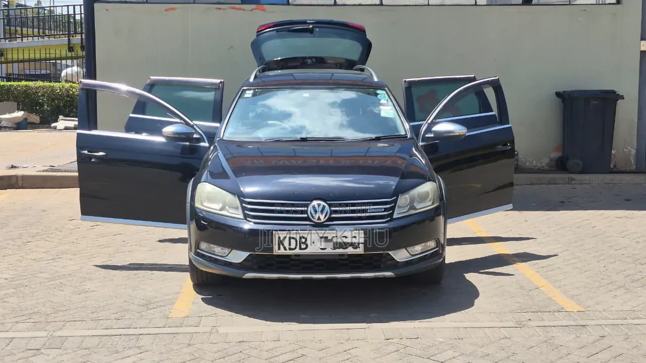 Volkswagen Passat 2014 Black