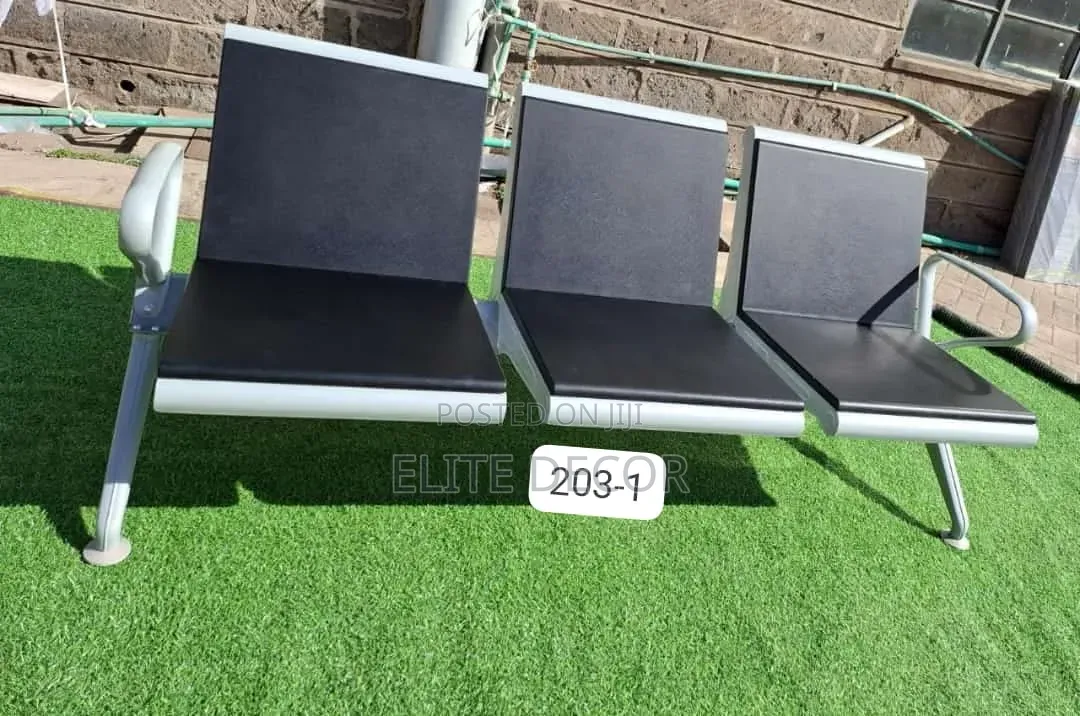 3-Link Heavy-Duty Padded Setter – Strong Comfortable 3-Seater Sofa