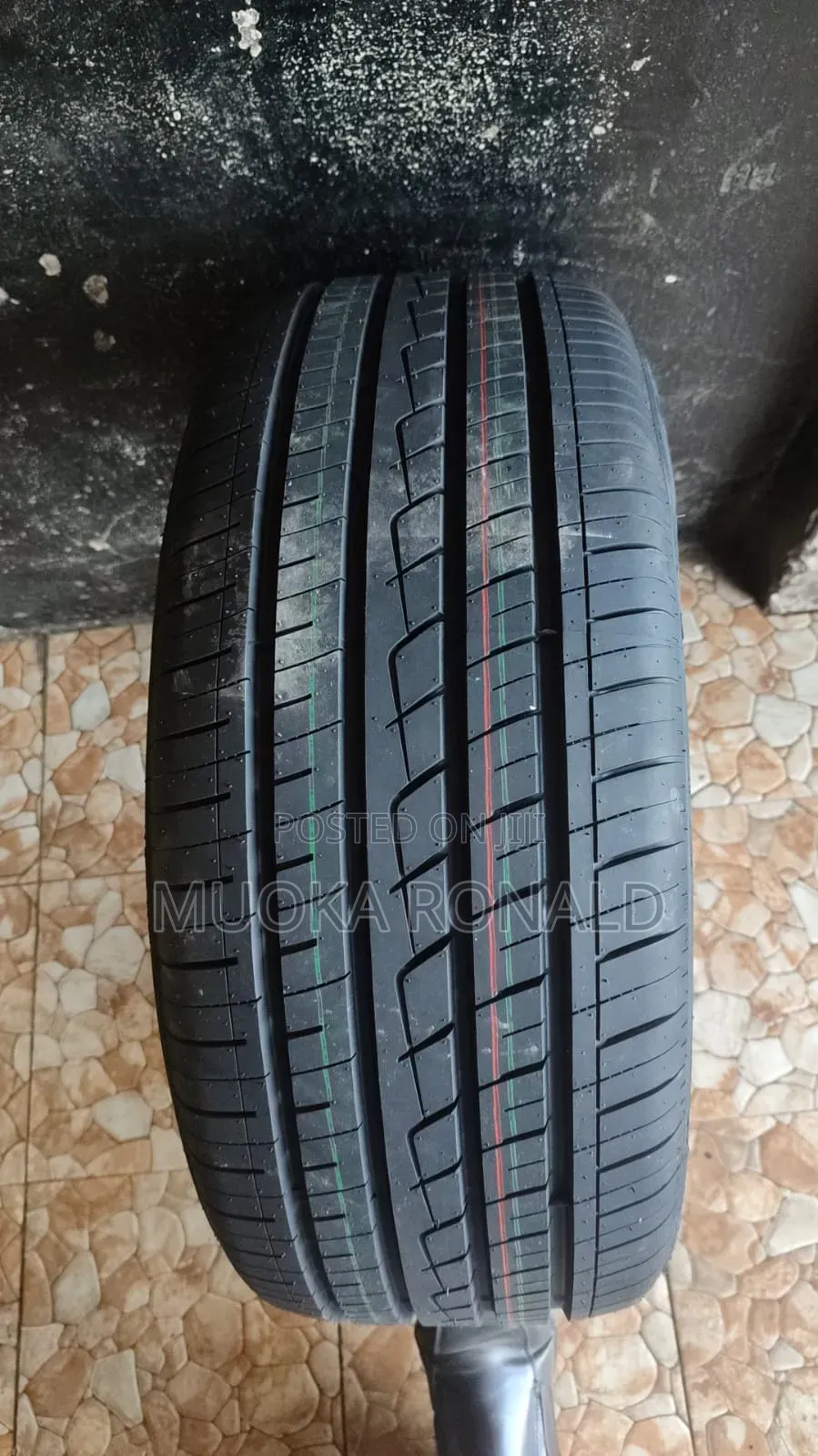 255/45r18 Galaxia Tyre