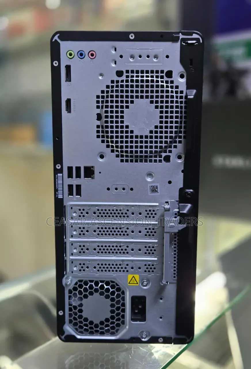 Desktop Computer HP EliteDesk 705 8GB AMD Ryzen 5 HDD+SSD 500GB