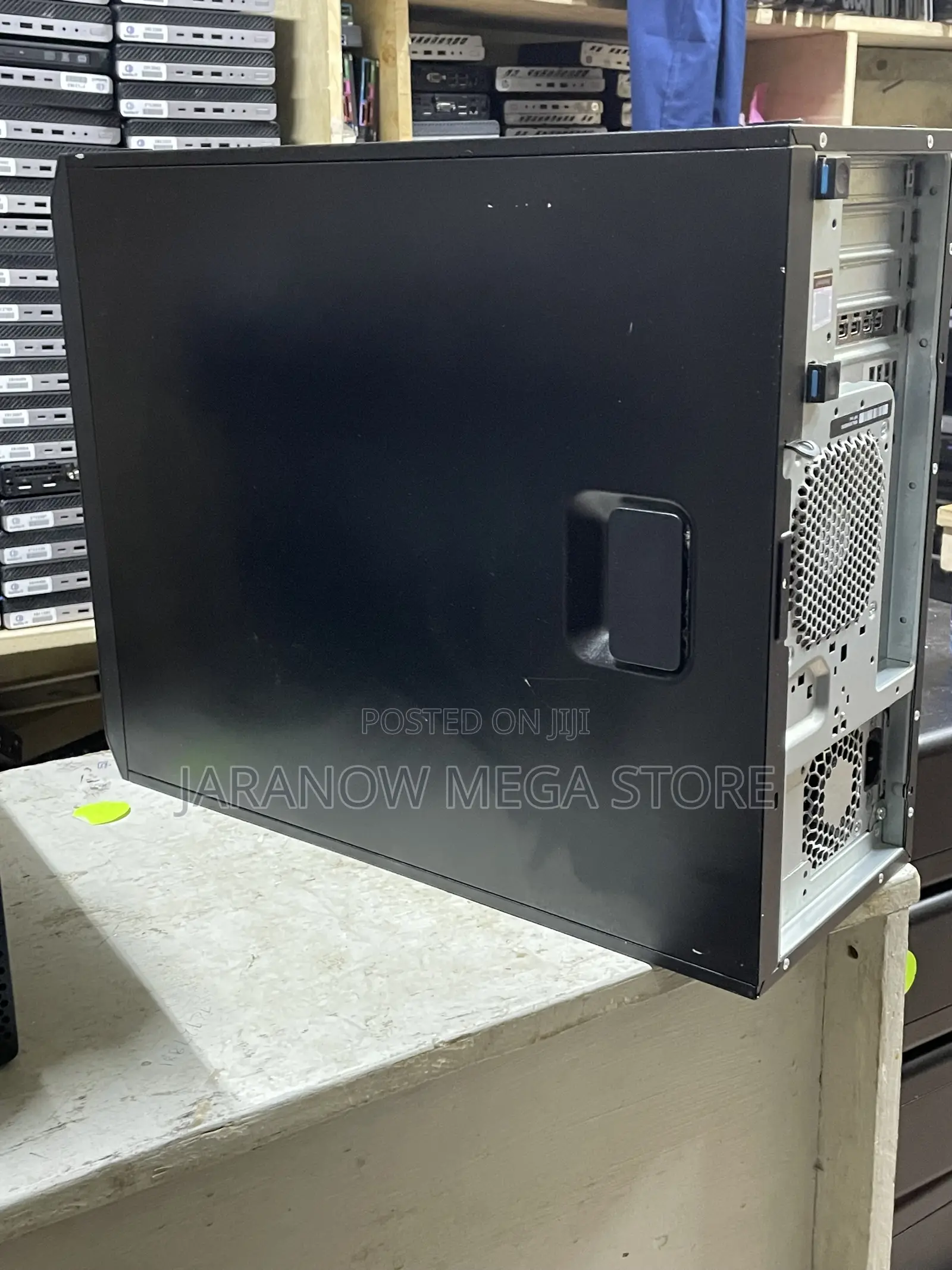 Desktop Computer HP Z2 G4 Tower 16GB Intel Core i7 SSD 512GB