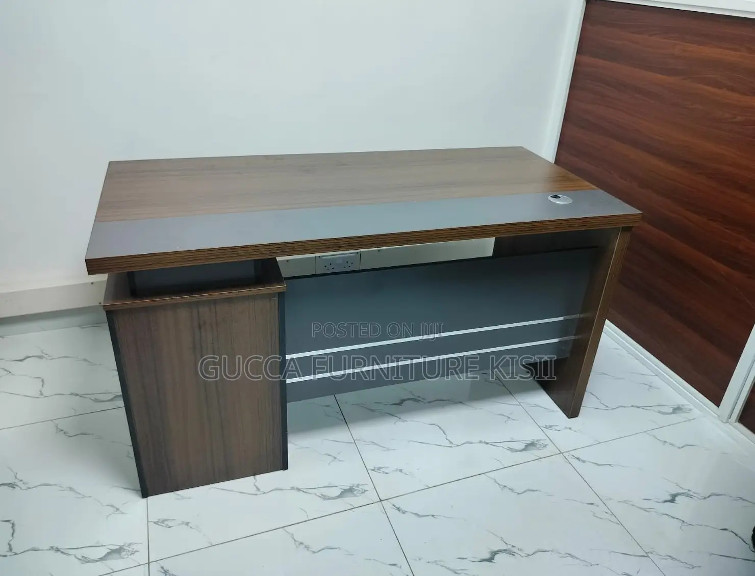 Office Desk; 1.4M Executive Office Desk With Storage