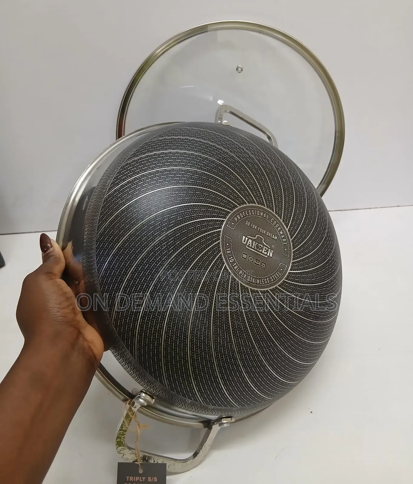 Stainless Steel Honeycomb Soup Pot
Has a Pot Bottom