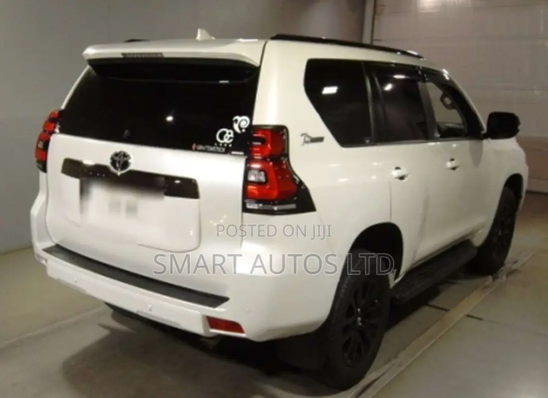 Toyota Land Cruiser Prado 2022 Pearl
