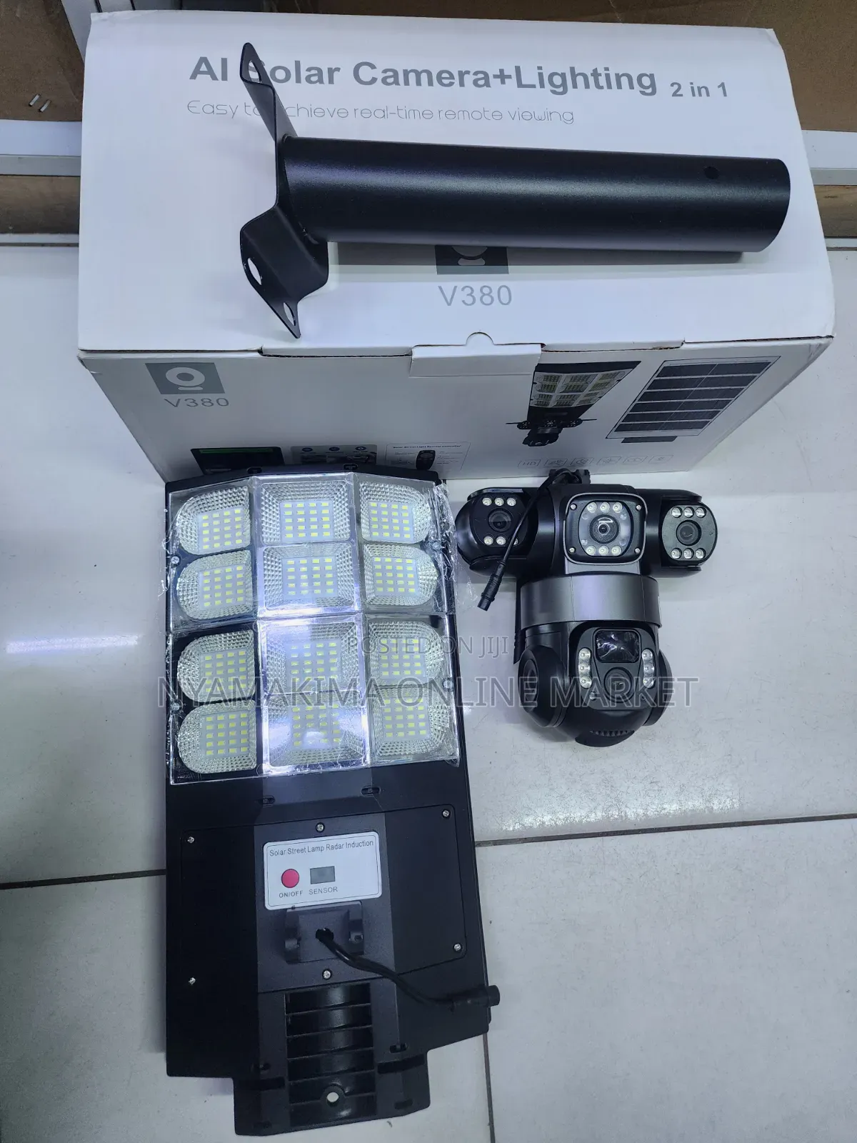 Streetlight With Tripple Lens Solar Camera