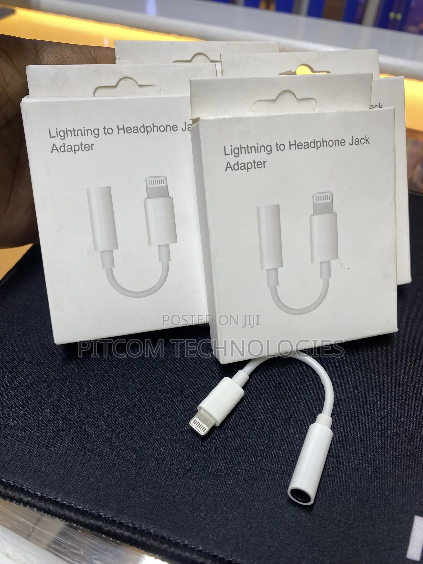 Lighting to Headphones Jack Adapter