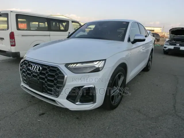 Audi SQ5 2022 White