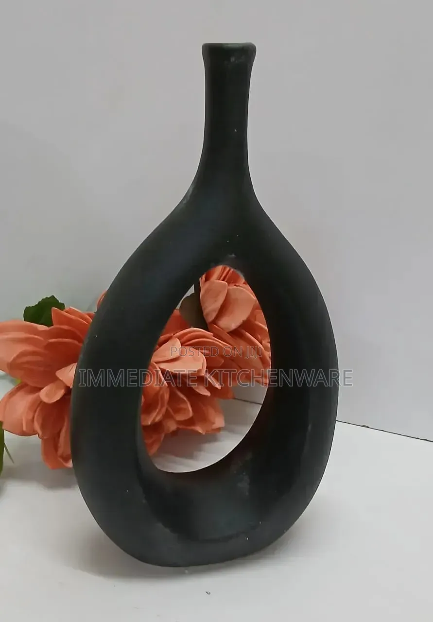 Nordic Doughnut Vase