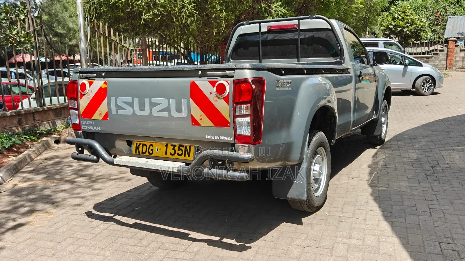 Isuzu D-MAX 2021 Brown