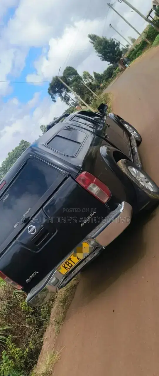 Nissan Navara 2005 Black