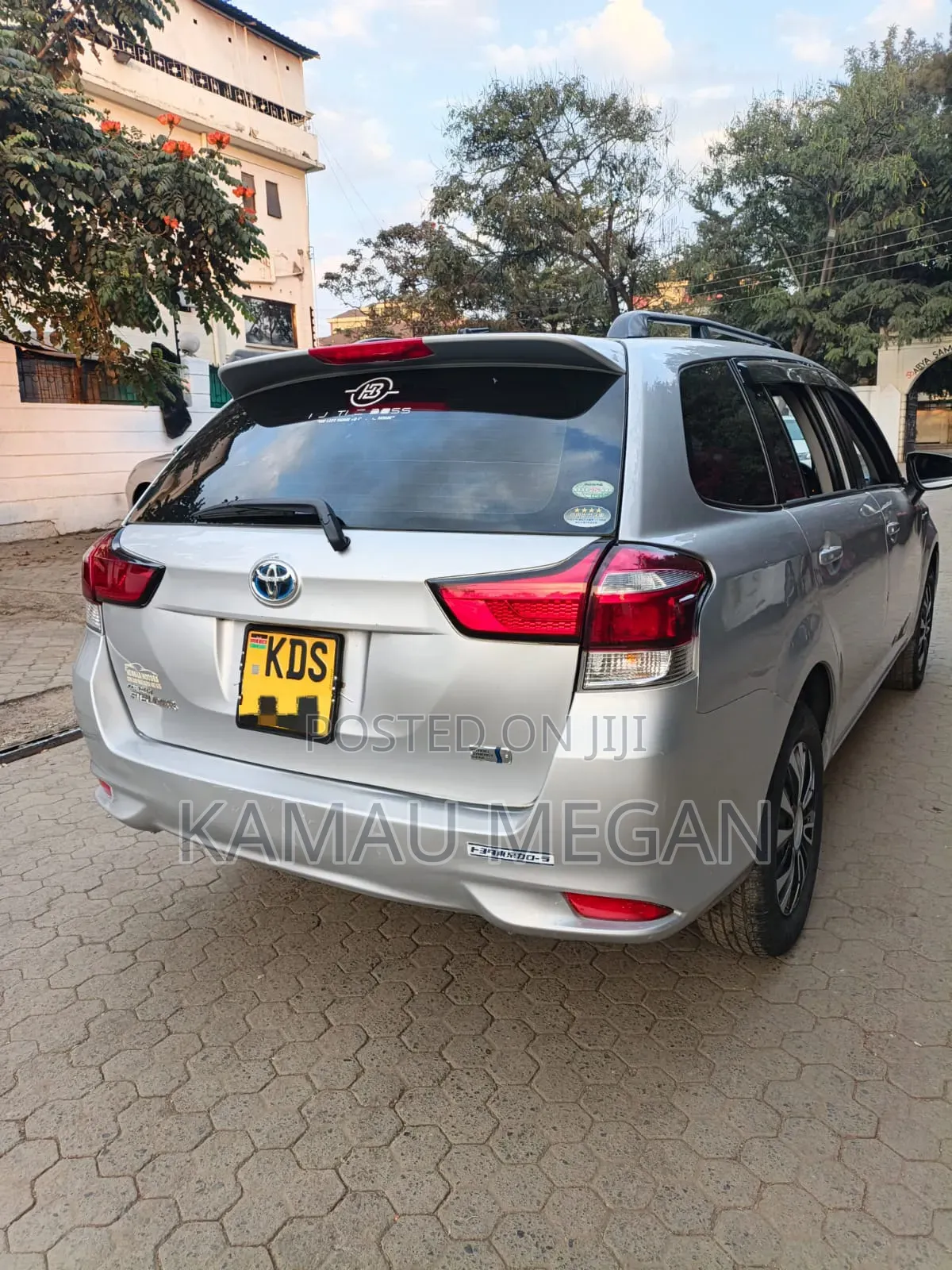 Toyota Corolla Fielder 2017 Silver