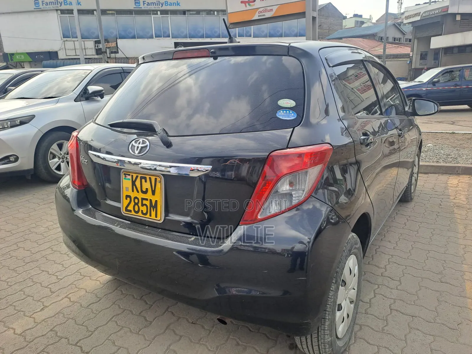 Toyota Vitz 2012 Black