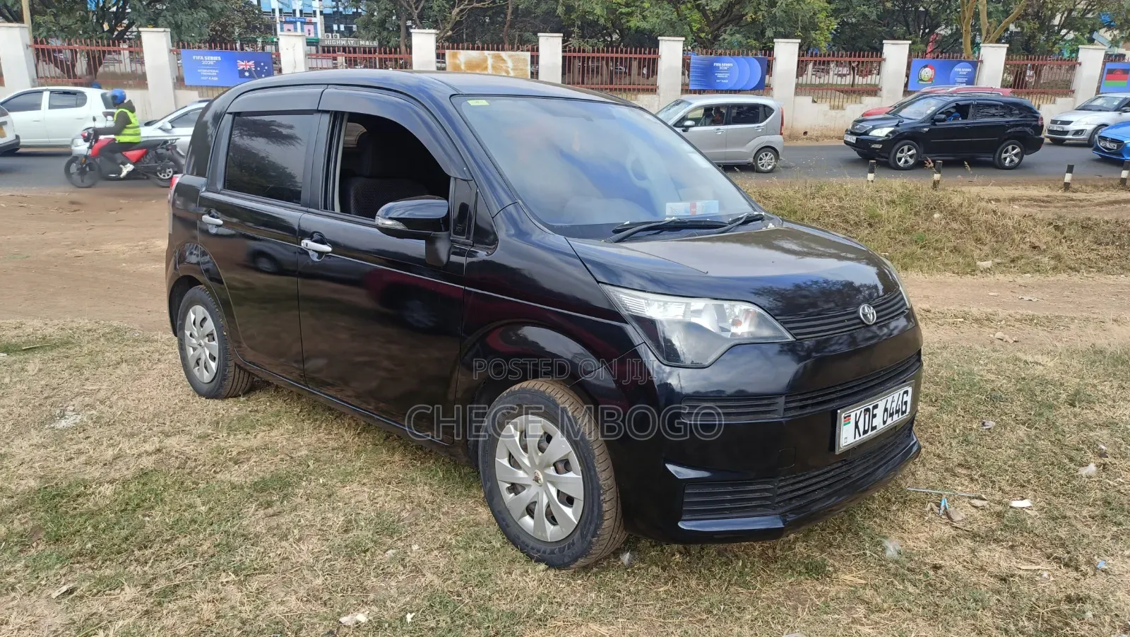 Toyota Spade 2014 Black