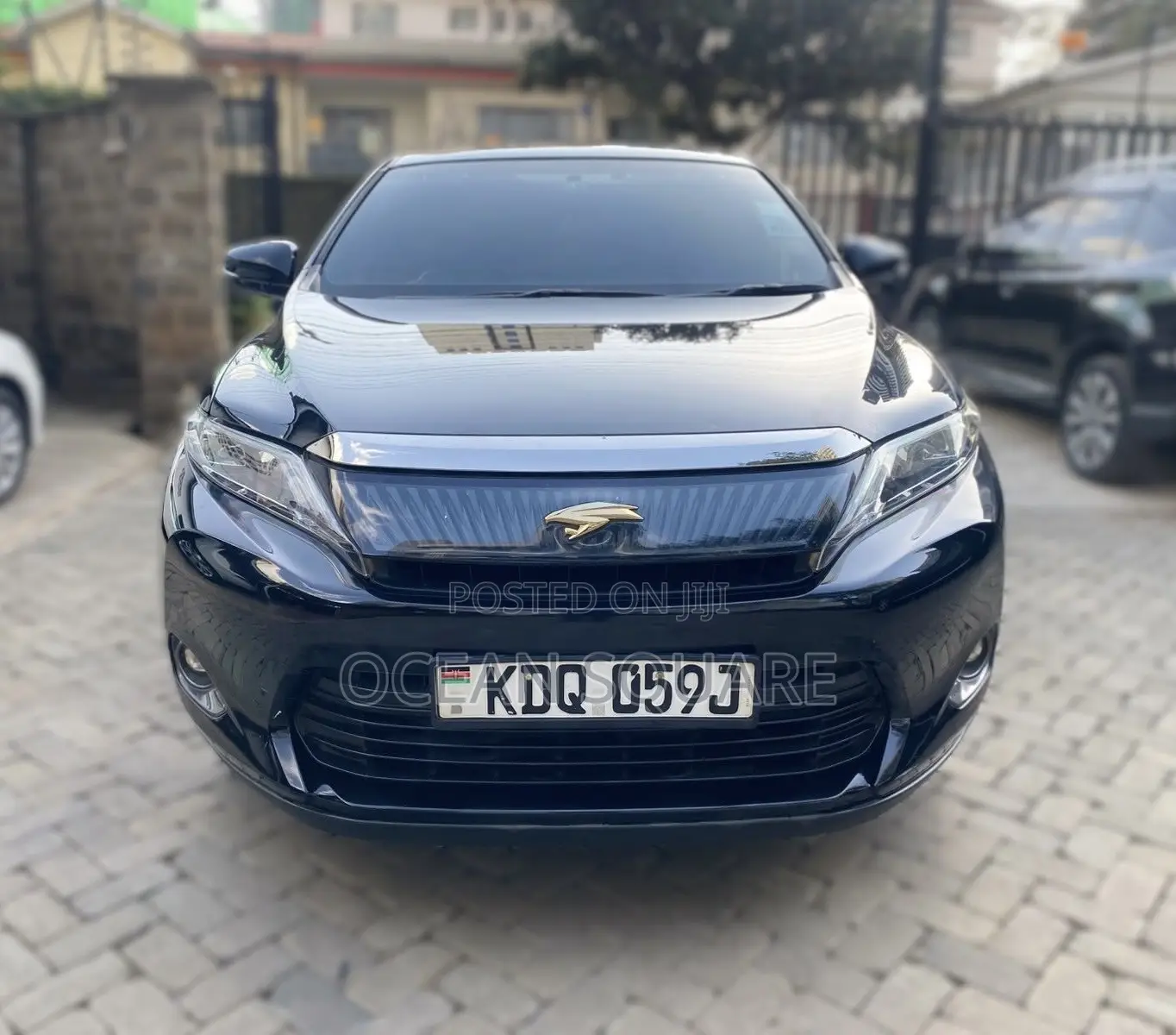 Toyota Harrier 2.0 4WD 2017 Black