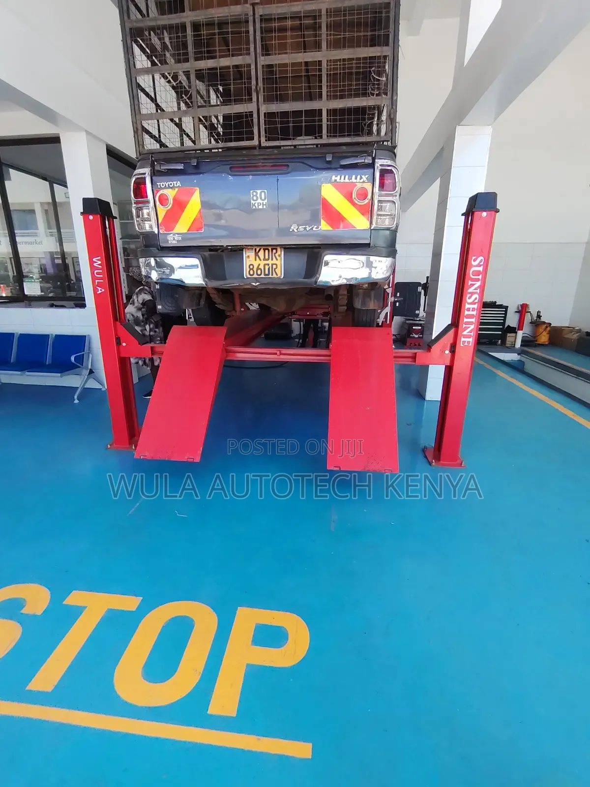 Vehicle Maintenance and Industrial Use 4post Carlift Machine Sunshine