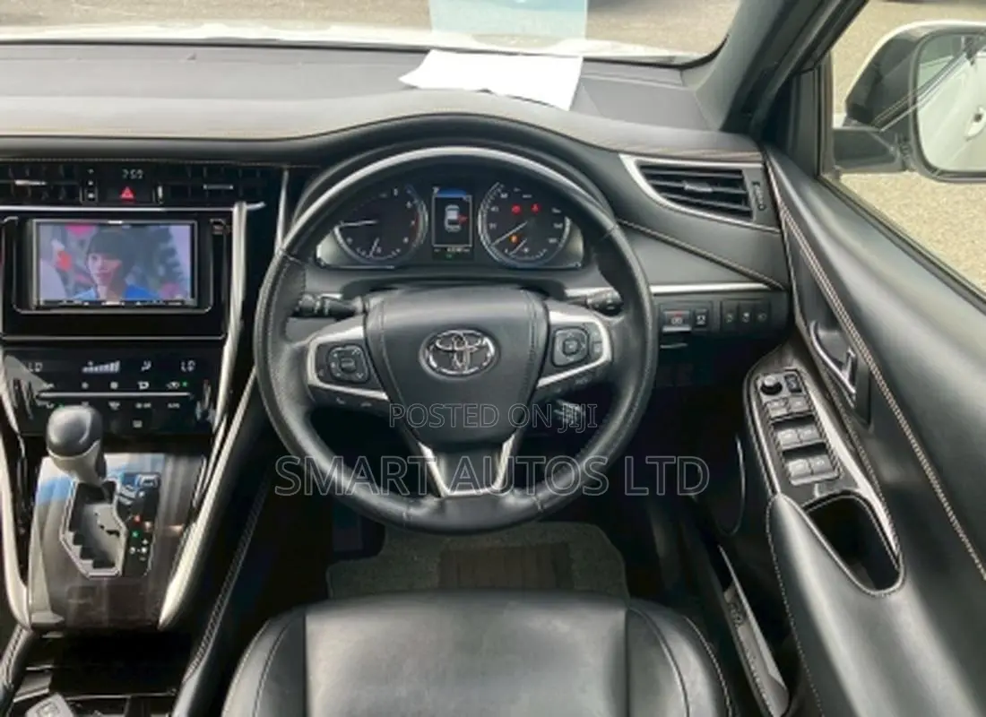 Toyota Harrier 2019 Off white