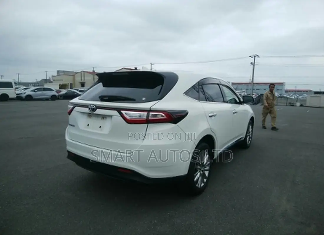 Toyota Harrier 2.0 2018 Pearl