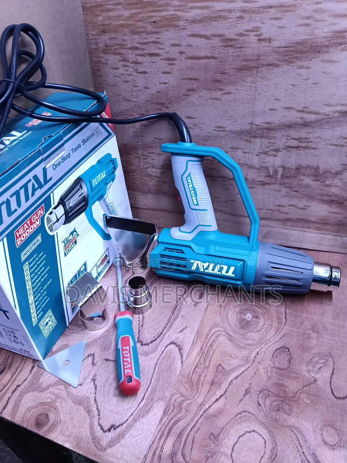Total Heat Gun 2000 Watts 60Hz 550°C Max Temperature