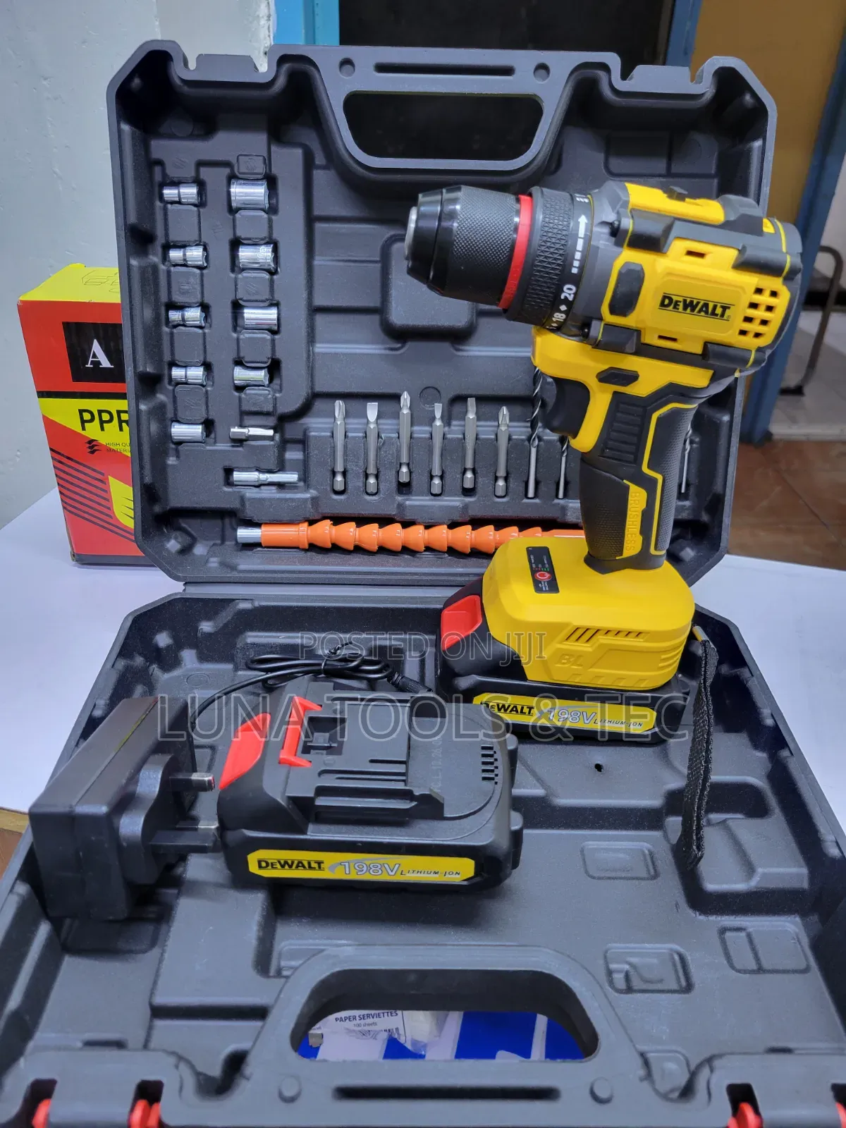 Dewalt Cordless Brushless Drill 198v